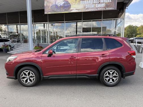 2022 Subaru Forester Premium