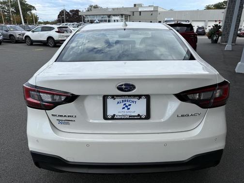 2022 Subaru Legacy 