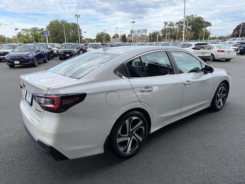 2022 Subaru Legacy 