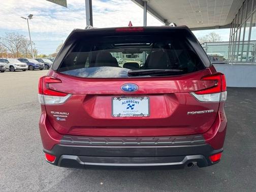 2022 Subaru Forester Premium
