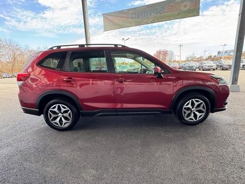 2022 Subaru Forester Premium