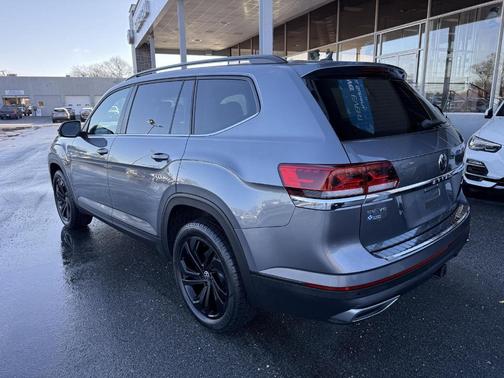 2022 Volkswagen Atlas 3.6L SE w/Technology