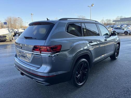 2022 Volkswagen Atlas 3.6L SE w/Technology