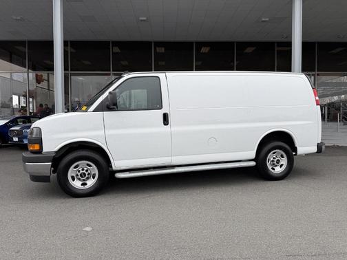 2024 GMC Savana 2500 Work Van