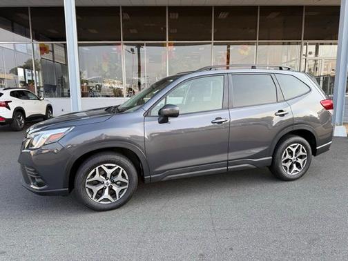 2022 Subaru Forester Premium