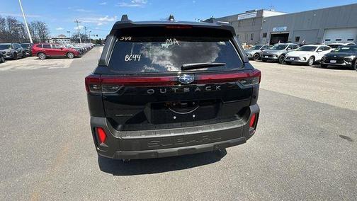Crystal Black Silica 2026 Subaru Outback Limited