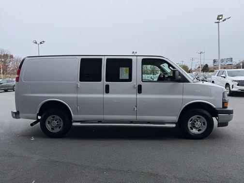 2024 Chevrolet Express 2500 Work Van