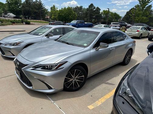 Iridium 2023 Lexus ES 250 Base