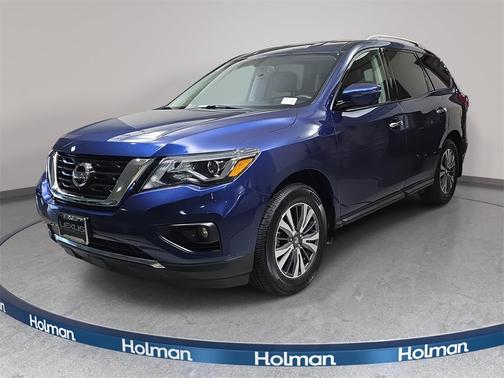 2017 Nissan Pathfinder SL