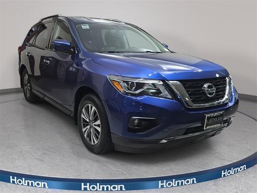 2017 Nissan Pathfinder SL