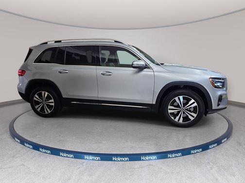Cirrus Silver Metallic 2026 Mercedes-Benz GLB 250 4MATIC