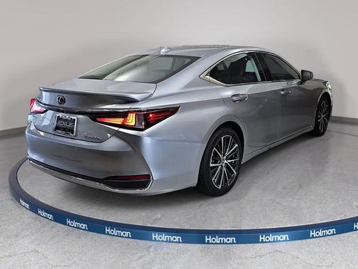 Iridium 2023 Lexus ES 300h Base
