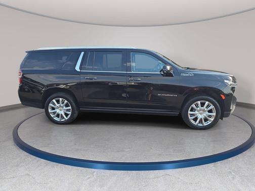 Black 2023 Chevrolet Suburban 4WD High Country