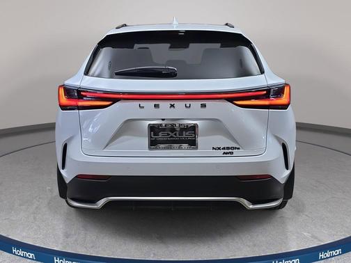 2026 Lexus NX 450h+ F SPORT Handling