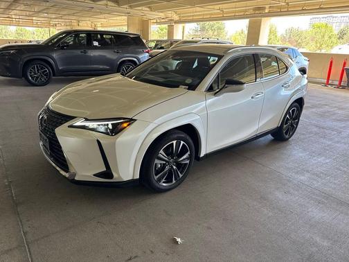 Eminent White Pearl 2025 Lexus UX 300h Premium