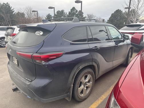 2021 Toyota Highlander LE