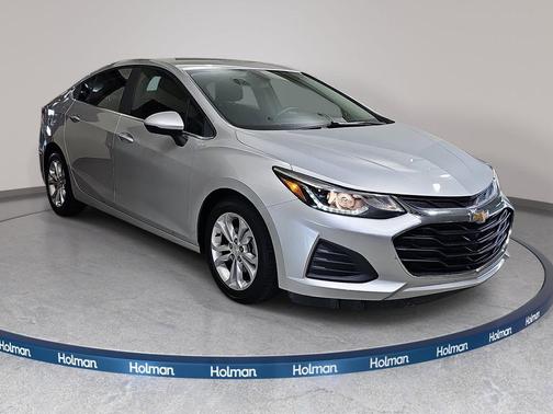 Silver Ice Metallic 2019 Chevrolet Cruze LT