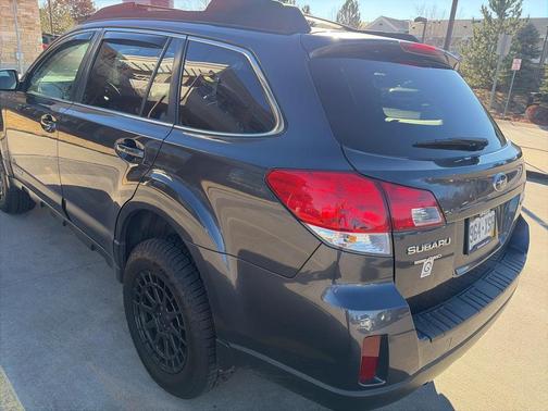 2013 Subaru Outback 2.5i Premium