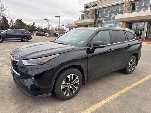 2024 Toyota Highlander XLE