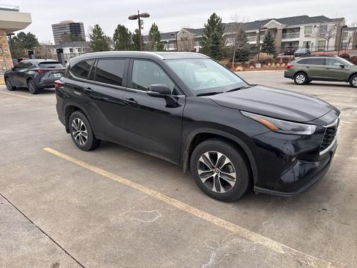 2024 Toyota Highlander XLE