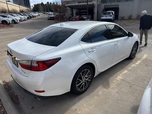 2016 Lexus ES 350 Base