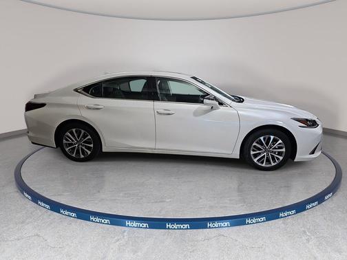Pear 2025 Lexus ES 350 Base
