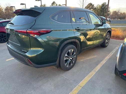 2024 Toyota Highlander XLE