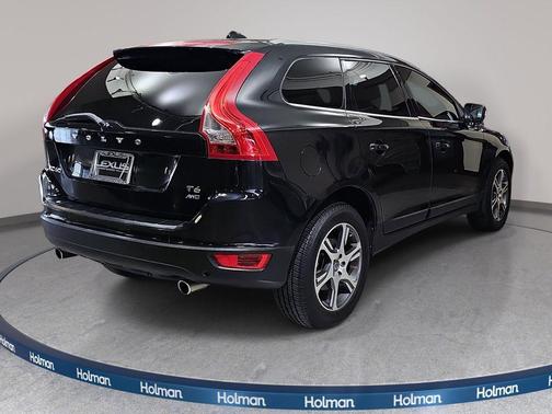 Black Sapphire Metallic 2013 Volvo XC60 T6