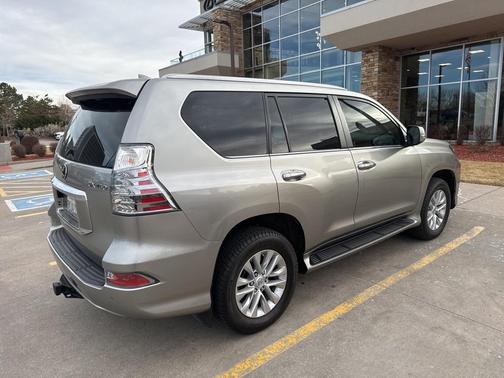 2023 Lexus GX 460 Premium