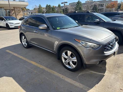 2010 INFINITI FX35 Base