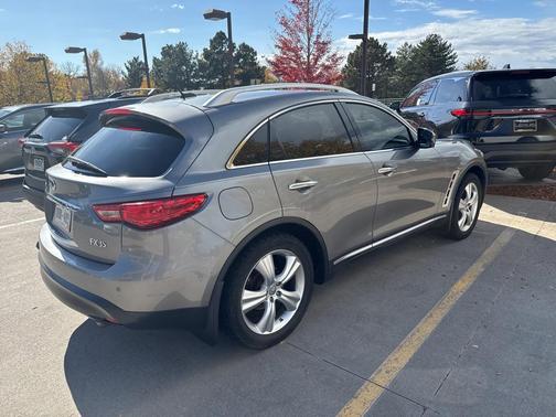 2010 INFINITI FX35 Base