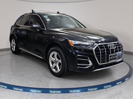 Mythos Black Metallic 2023 Audi Q5 40 Premium