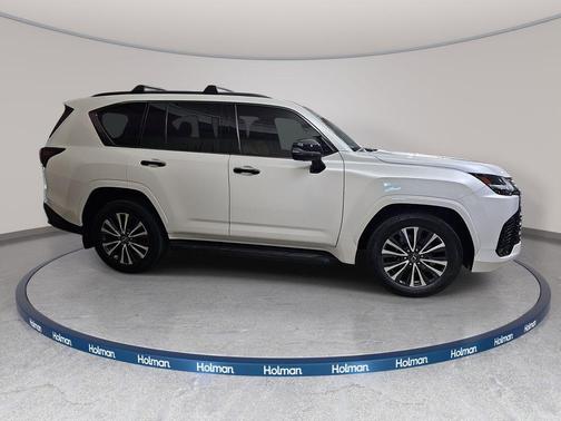Eminent White Pearl 2022 Lexus LX 600 Premium