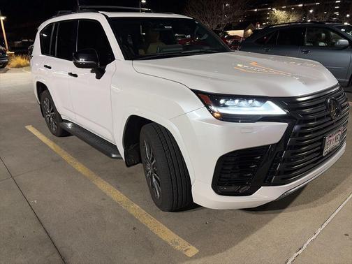 2022 Lexus LX 600 Premium