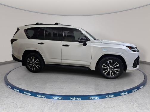 Eminent White Pearl 2022 Lexus LX 600 Premium