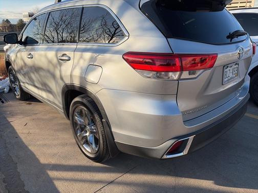 2019 Toyota Highlander Limited Platinum