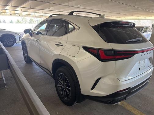 2025 Lexus NX 350h Premium