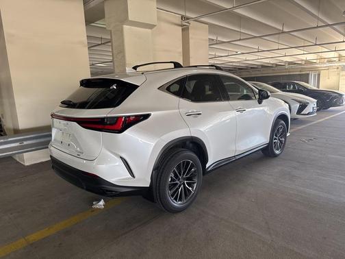 2025 Lexus NX 350h Premium