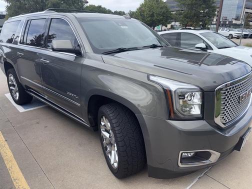 2017 GMC Yukon XL Denali