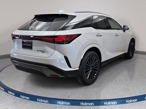 Pear 2026 Lexus RX 450h+ Base