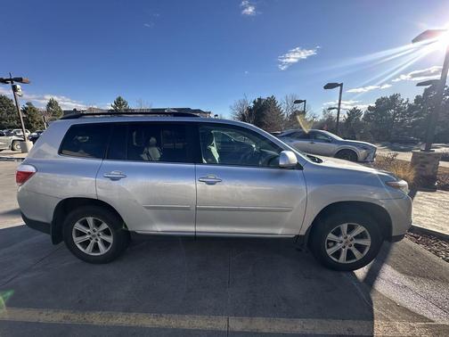 2013 Toyota Highlander SE