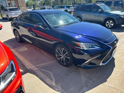 Mica 2025 Lexus ES 300h Base