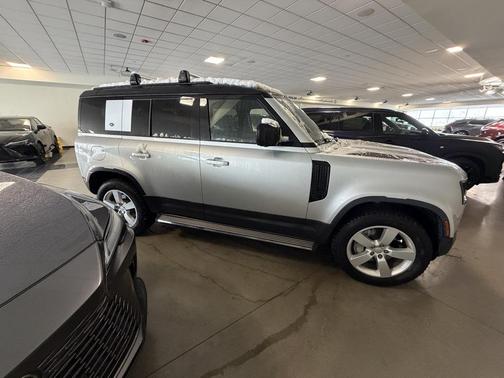 2020 Land Rover Defender 110 First Edition