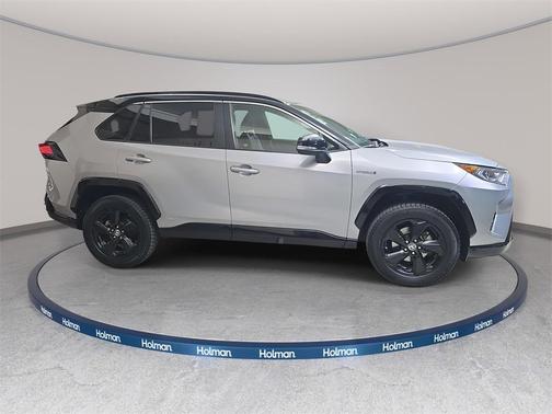 2020 Toyota RAV4 Hybrid SE