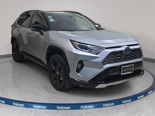 2020 Toyota RAV4 Hybrid SE