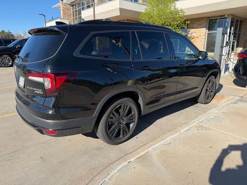 Crystal Black Pearl 2020 Honda Pilot AWD Black Edition