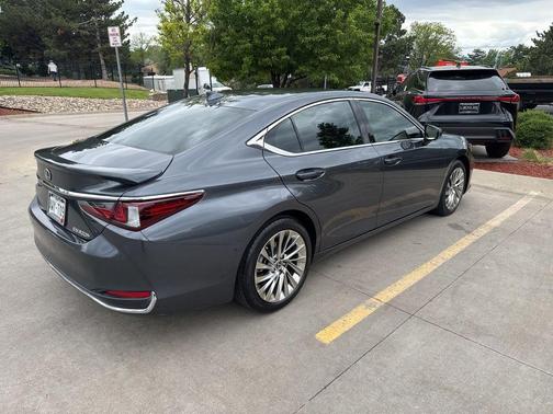 Cloudburst Gray 2023 Lexus ES 300h Luxury