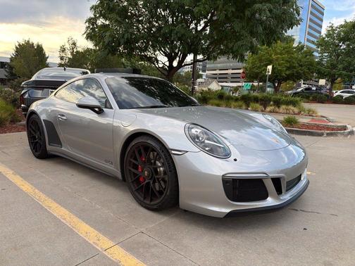 GT Silver Metallic 2017 Porsche 911 Carrera GTS