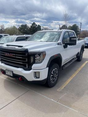 Summit White 2021 GMC Sierra 2500 AT4
