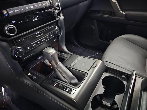 Starfire Pearl 2022 Lexus GX 460 Premium